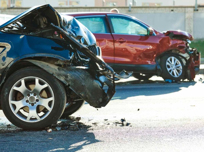 News: Multi-vehicle crash on Dixie Rd. in Brampton injures 2